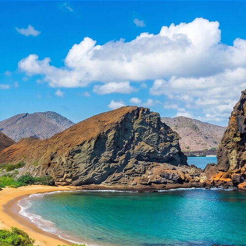 Triángulo con Galápagos – 12 Días